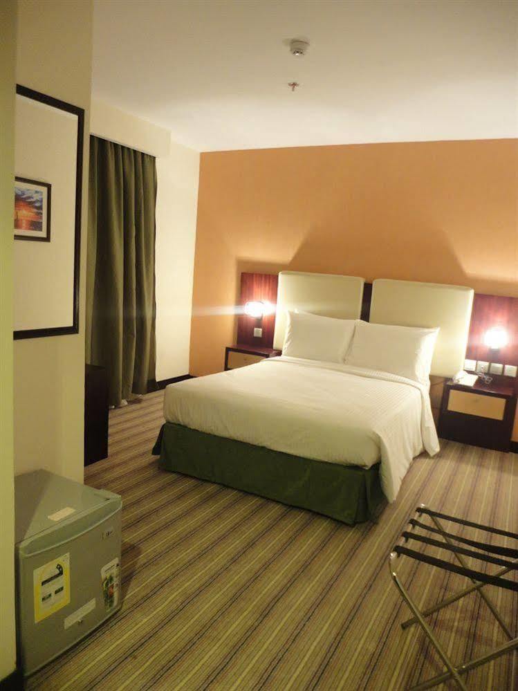 Days Olaya Hotel Riyadh Bagian luar foto