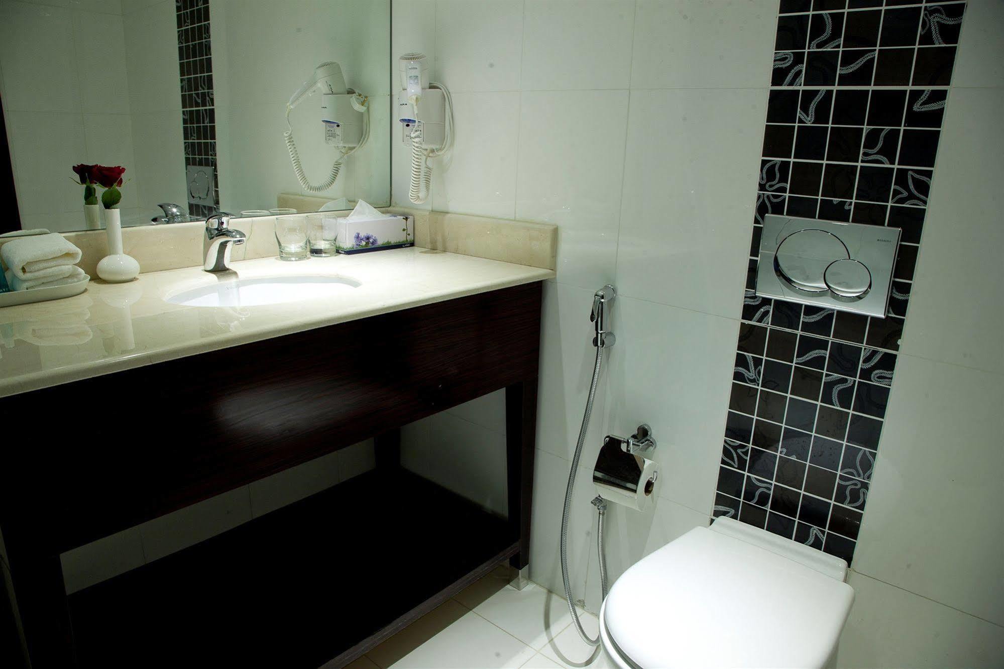 Days Olaya Hotel Riyadh Bagian luar foto